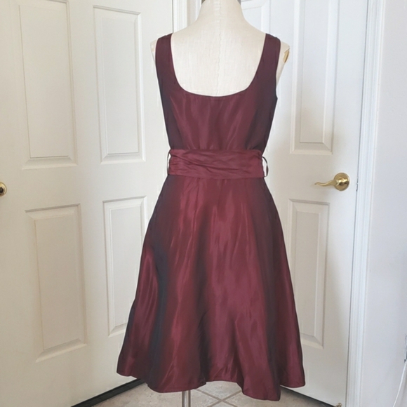 ANTONIO MELANI  Burgundy Red Formal Dress Fit and Flare Iridescent Satin SIZE 2 - Picture 4 of 11